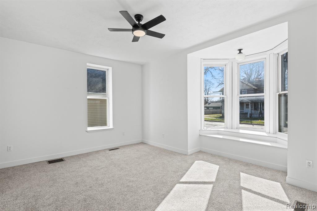 9 S WEST Street, Hillsdale, MI 49242 — Photo 13