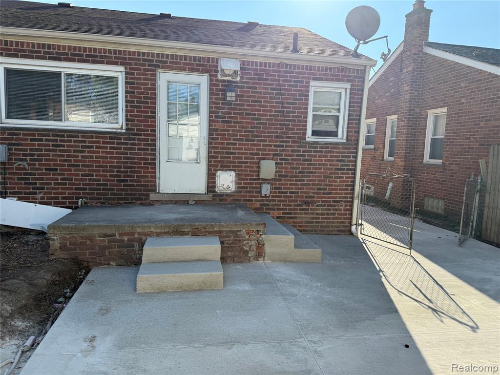 9557 W Inkster Road W, Livonia, MI 48150 — Photo 4