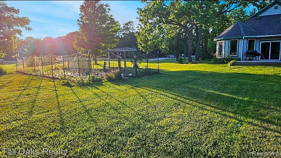 9198 Hegel Road, Goodrich Vlg, MI — Photo 37