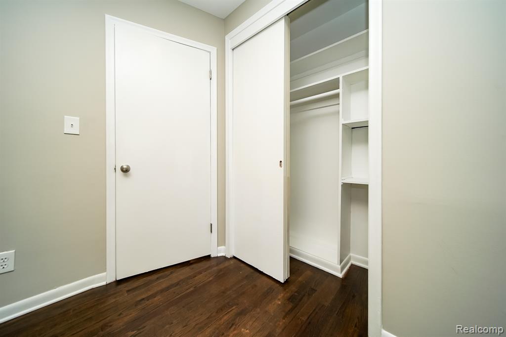5367 E 13 Mile Road, Warren, MI 48092 — Photo 54