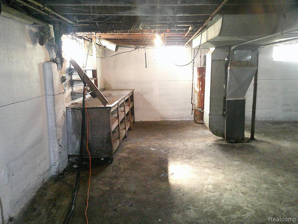 5442 NASSER Street, Flint, MI 48505 — Photo 15