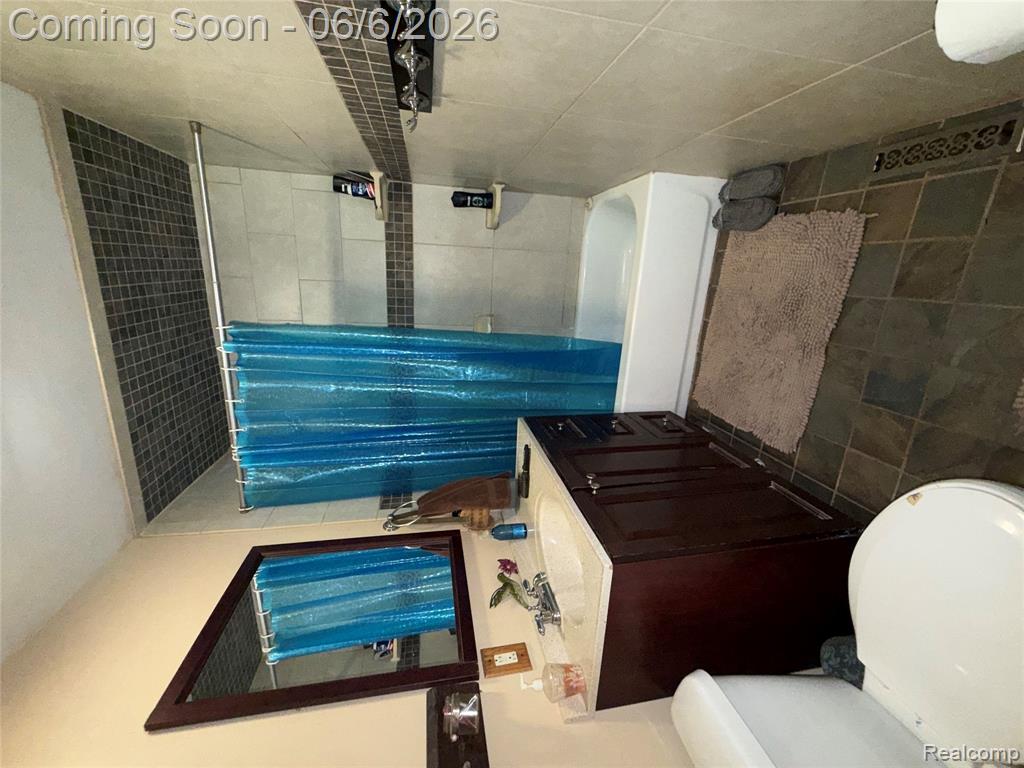 4413 Winters Drive, Flint, MI 48506 — Photo 15