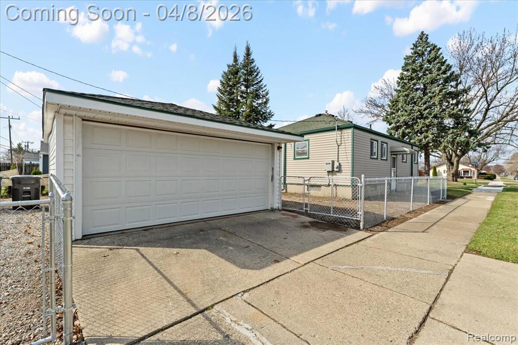 7807 Monroe Boulevard, Taylor, MI 48180 — Photo 16