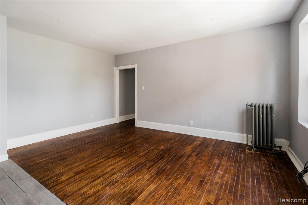 2500 Hurlbut Street, Detroit, MI 48214 — Photo 4
