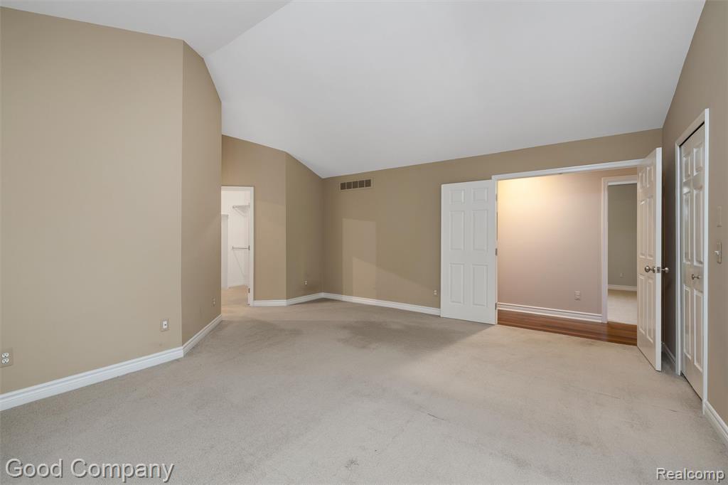 5893 CHRISTINA Drive, West Bloomfield, MI 48324 — Photo 27