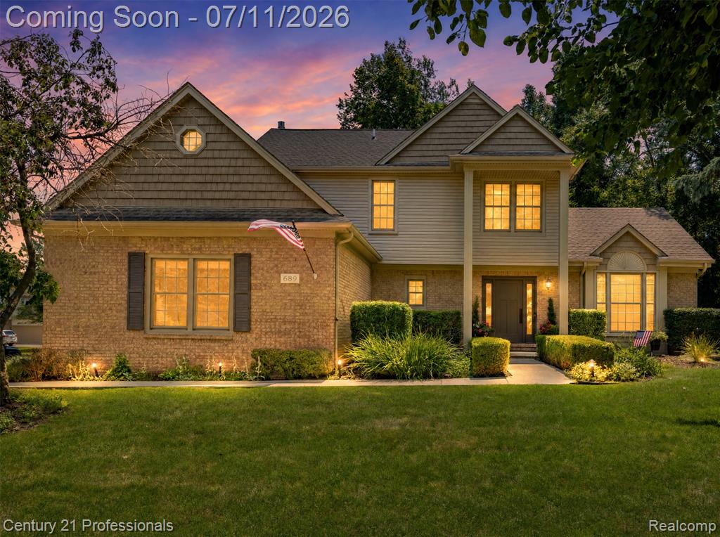 689 Woodfield Way, Rochester Hills, MI 48307 — front exterior
