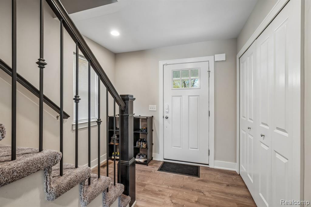 340 Dover Road, Waterford, MI 48328 — Photo 4