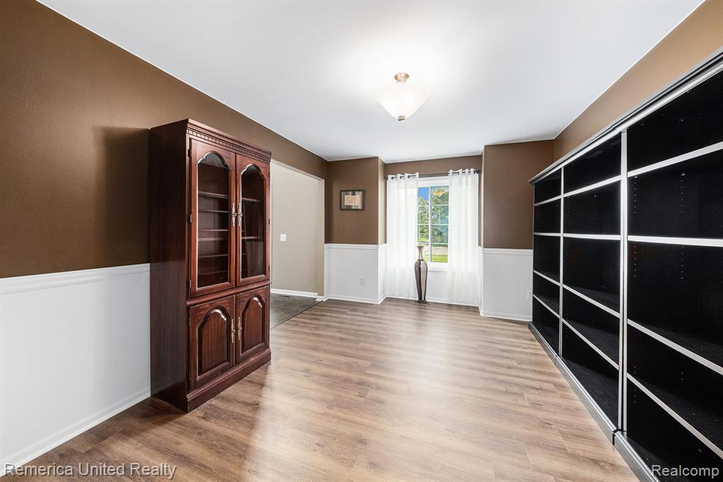 28016 Stillwater Court, South Lyon, MI 48165 — Photo 10