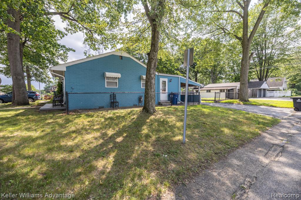 5981 N Dowling Street, Westland, MI — Photo 5