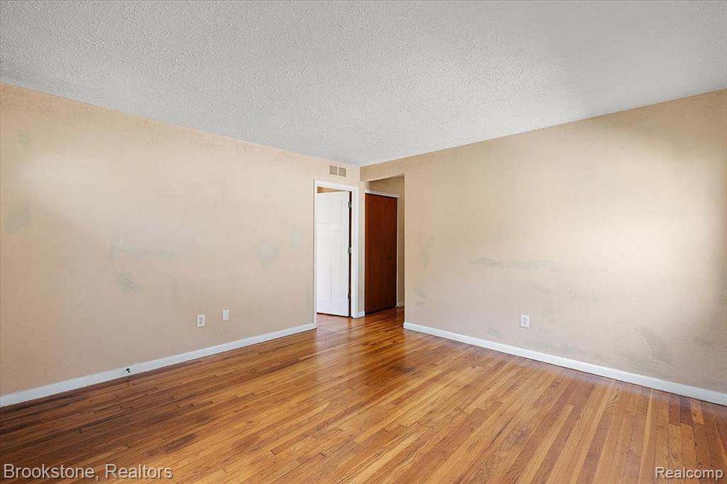 7528 Anna Avenue, Warren, MI 48092 — Photo 5