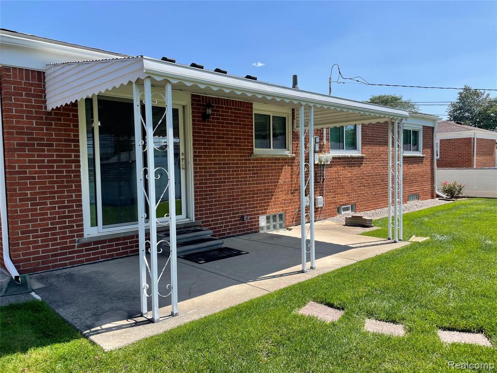 32827 DOVER Avenue, Warren, MI 48088 — Photo 65