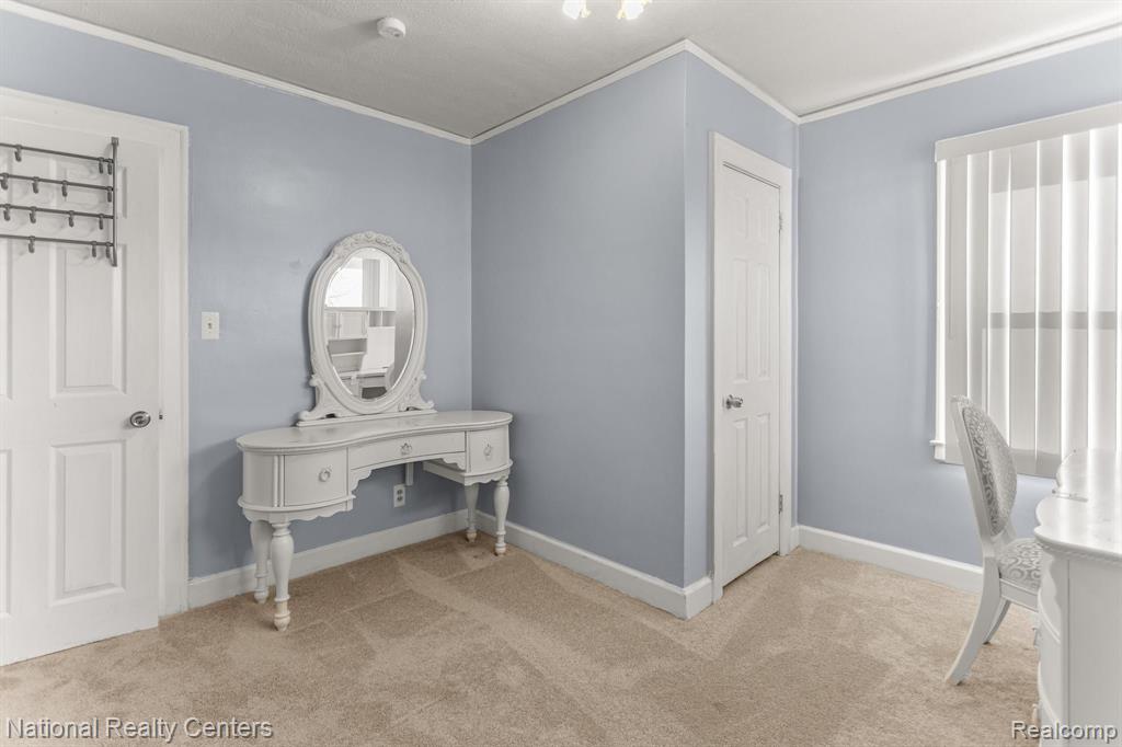 4242 LAPHAM Street, Dearborn, MI 48126 — Photo 34