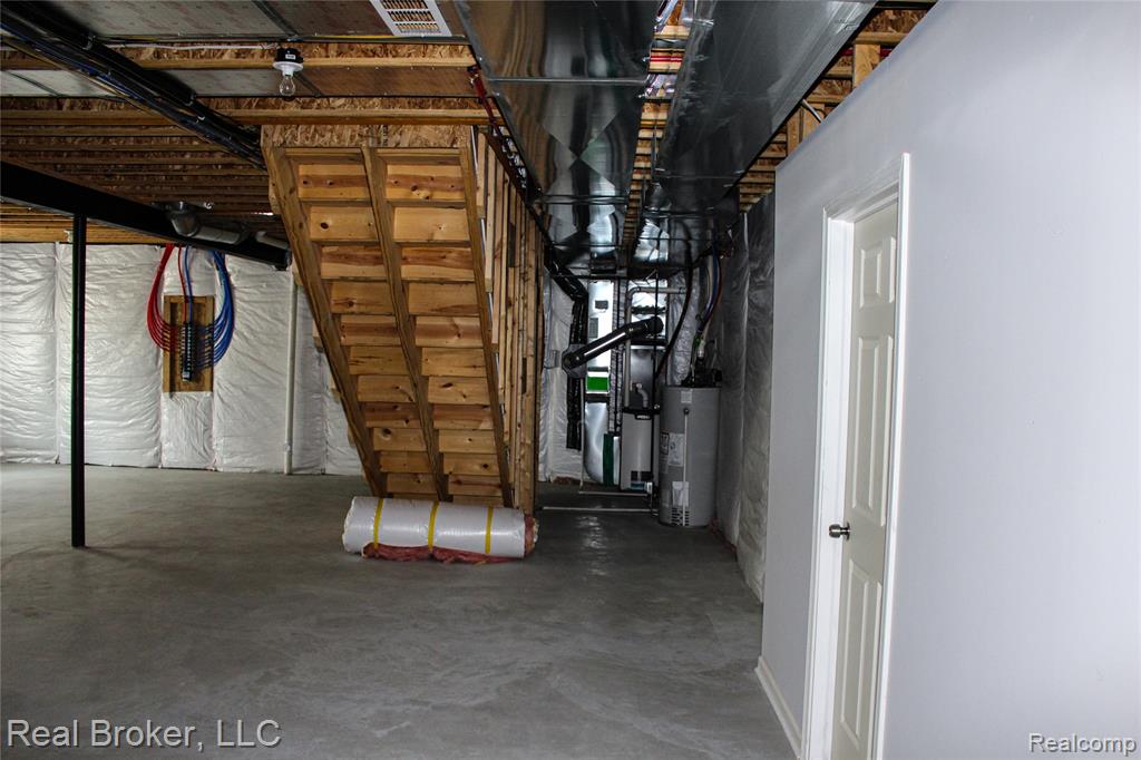 1313 Secretariat Way, Howell, MI 48843 — Photo 37