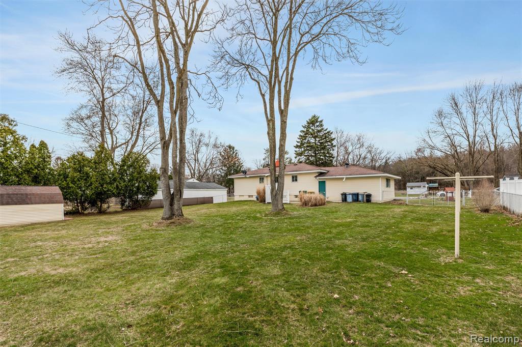 5214 Heath Avenue, Clarkston, MI — Photo 21