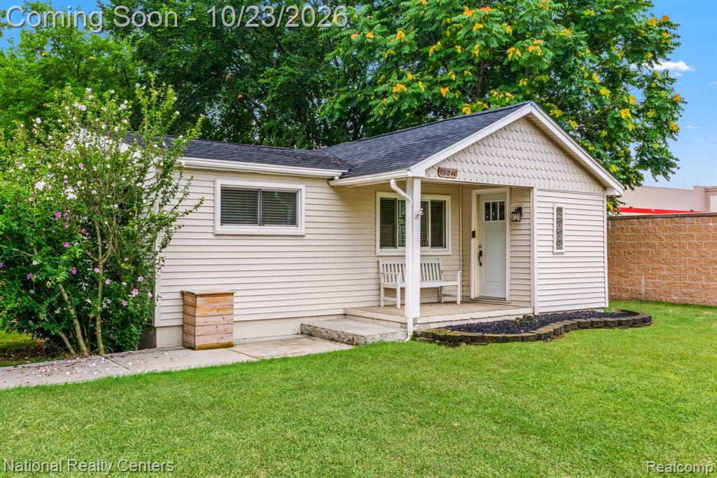 18240 Sycamore Street, Roseville, MI 48066