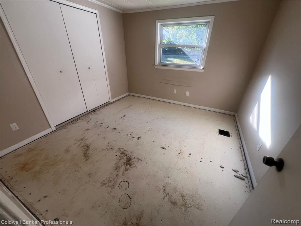 904 Rowland Road, Leonard, MI 48367 — Photo 14