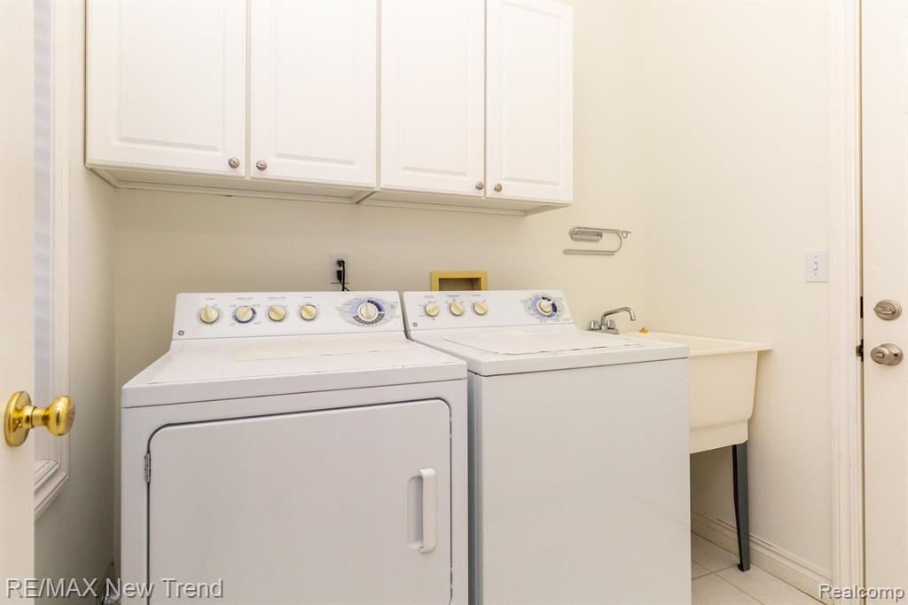 1611 E LAKEVIEW Lane, Canton, MI 48187 — Photo 26