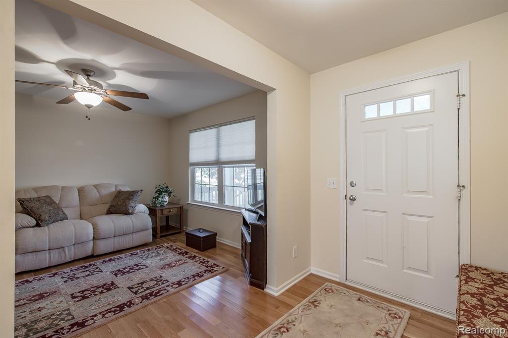 5985 Baypointe Boulevard, Clarkston, MI — Photo 8