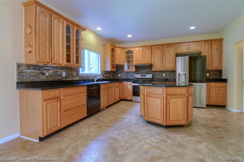 701 Montclair Street, Detroit, MI 48214 — Photo 9