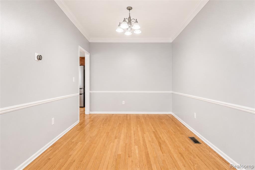 45149 Bartlett Drive, Novi, MI — Photo 9