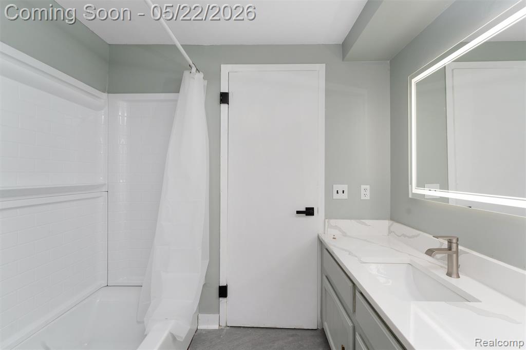 32105 W 12 Mile Road, Farmington, MI 48334 — Photo 26