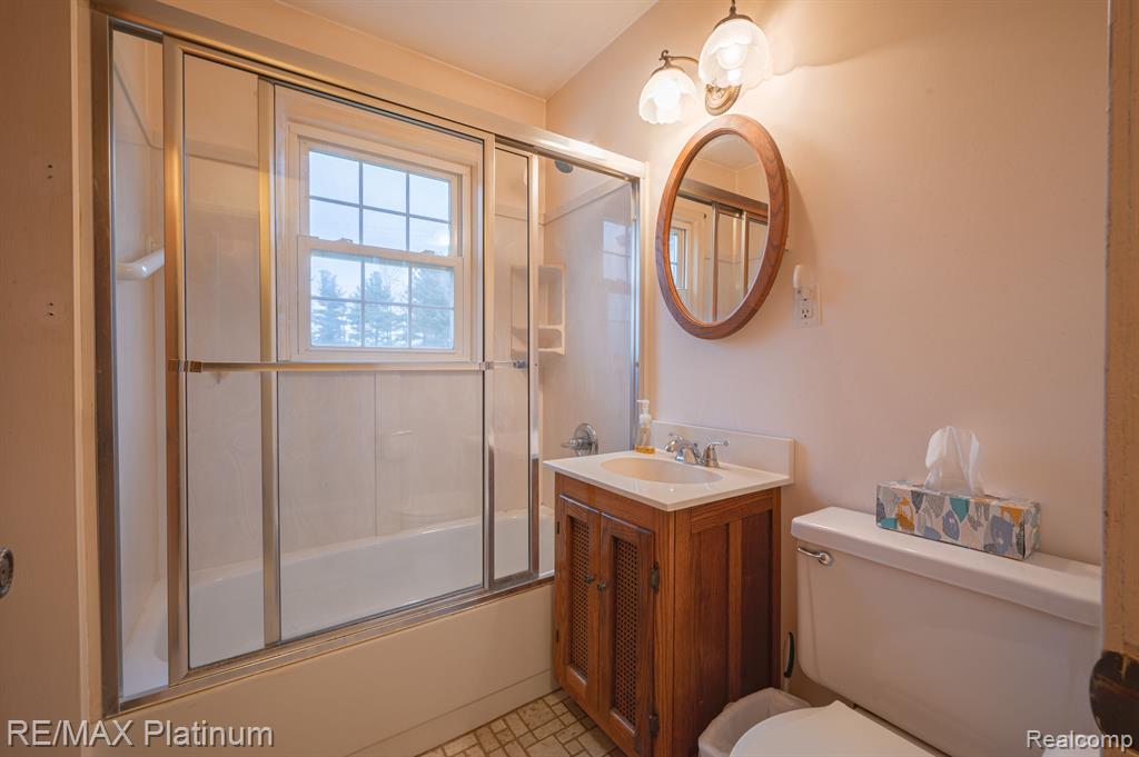 850 W MAPLE Road, Milford, MI 48381 — Photo 15