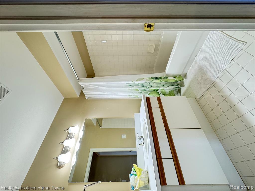 44942 Marigold Drive, Sterling Heights, MI 48314 — Photo 16