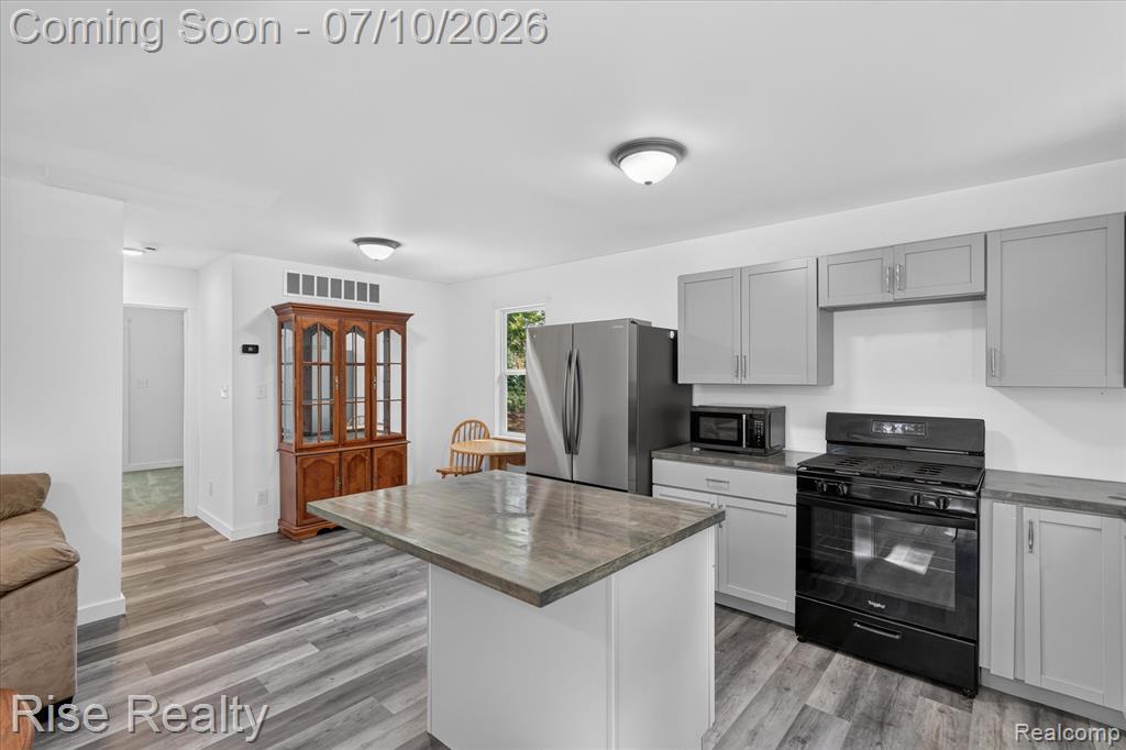 6560 Lowell Drive, Brighton, MI 48116 — Photo 7