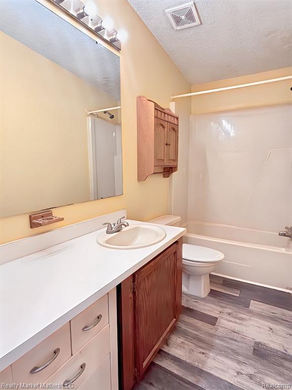 14118 KOEHN Road, Capac, MI 48014 — Photo 18