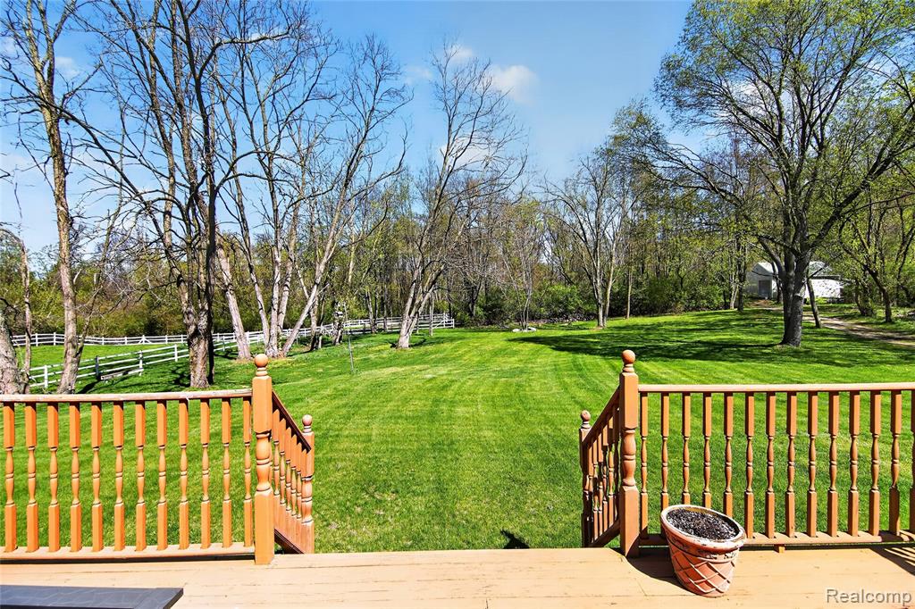 7233 Hague Avenue, Jackson, MI 49201 — Photo 28