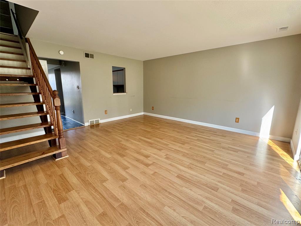 852 N Main Street, Milford, MI 48381 — Photo 3