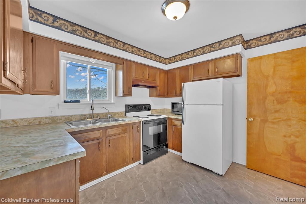 4331 Jones Road, North Branch, MI 48461 — Photo 14