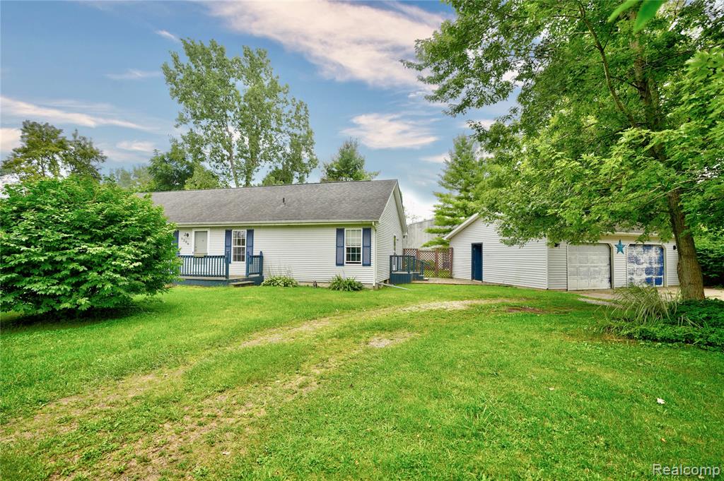 5206 Lippincott Boulevard, Burton, MI 48519 — Photo 38
