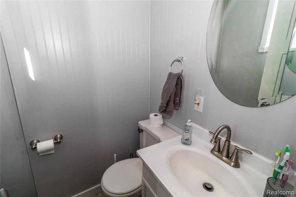 8353 Gale Road, Otisville, MI 48463 — Photo 16