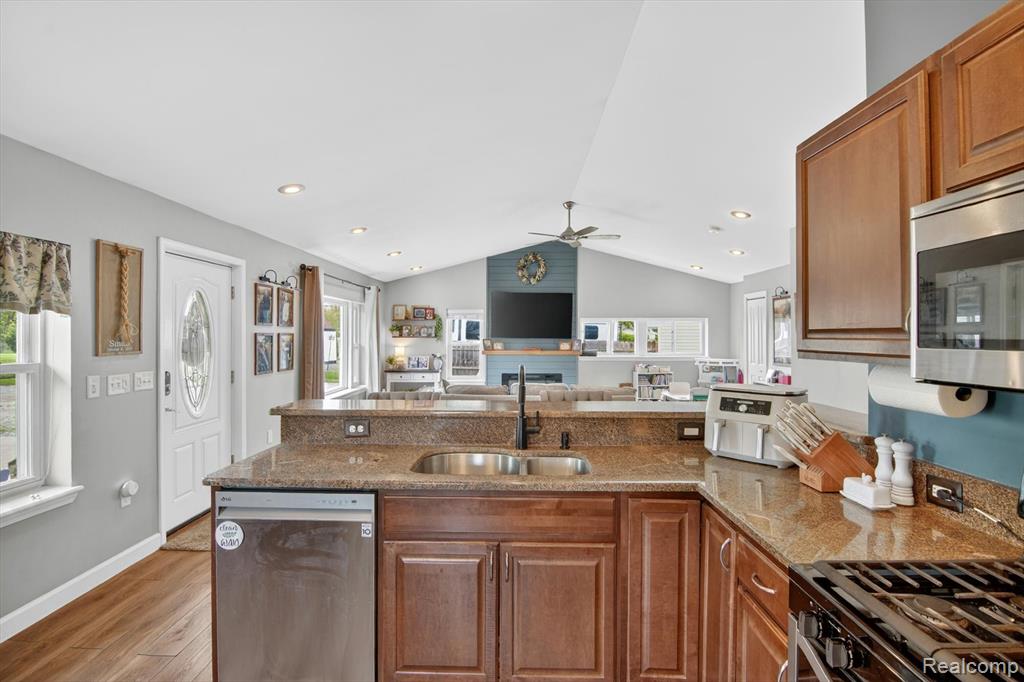 1020 Savage Road, Belleville, MI 48111 — Photo 22