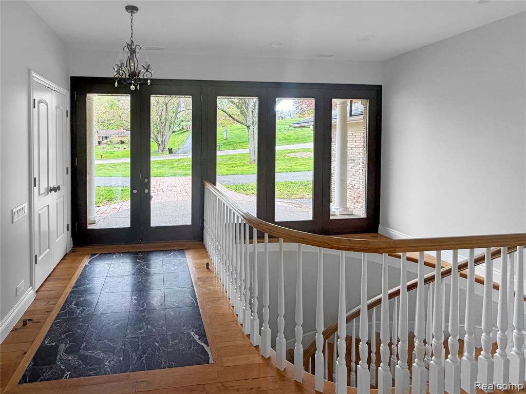 35854 Castlemeadow Drive, Farmington, MI 48335 — Photo 10