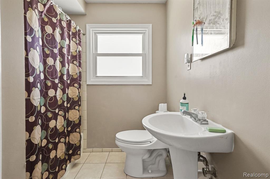 5919 Deering Street, Garden City, MI — Photo 13