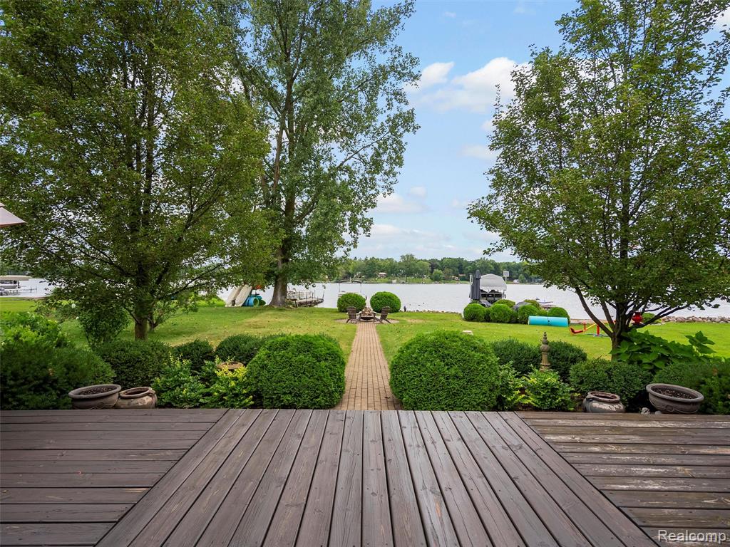 6102 Lakeview Park Drive, Linden, MI 48451 — Photo 29