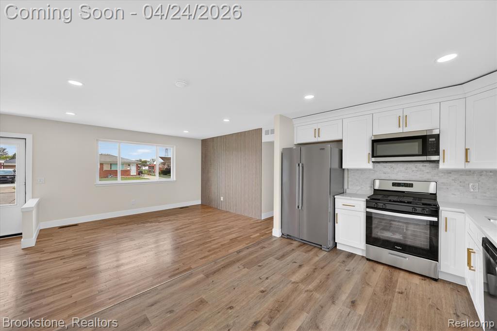 30428 Iroquois Drive, Warren, MI 48088 — Photo 14