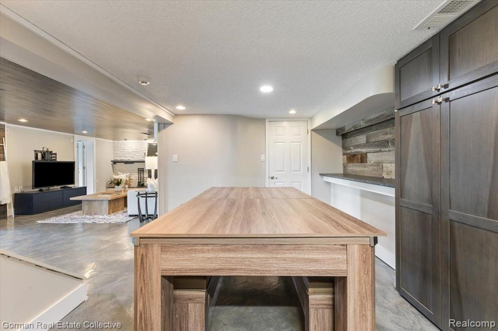 4583 FOREST Avenue, Waterford, MI 48328 — Photo 30