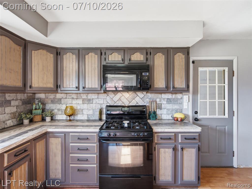 600 Fowlerville Road, Fowlerville, MI 48836 — Photo 52