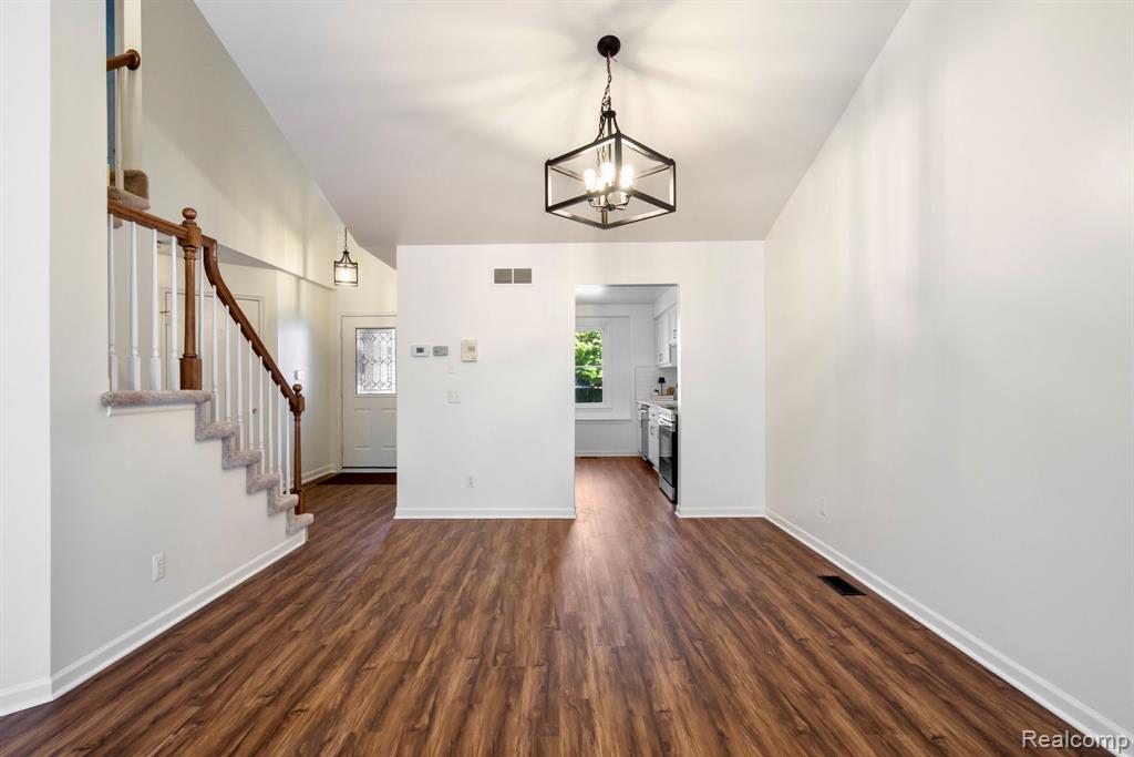412 Oak Run Court, 6, Royal Oak, MI 48073 — Photo 6