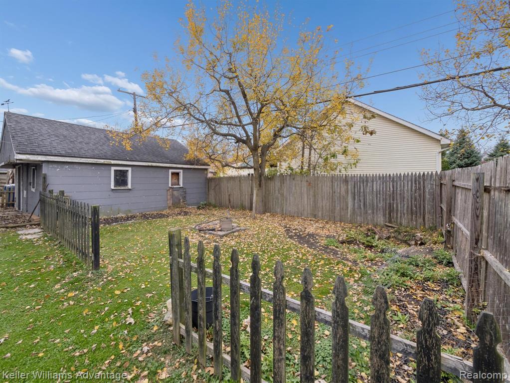 4777 Elm Street, Newport, MI 48166 — Photo 27