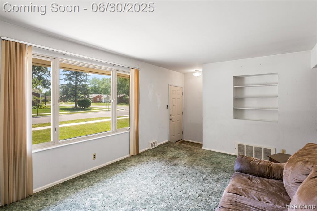 5135 Durwood Drive, Swartz Creek, MI 48473 — Photo 9