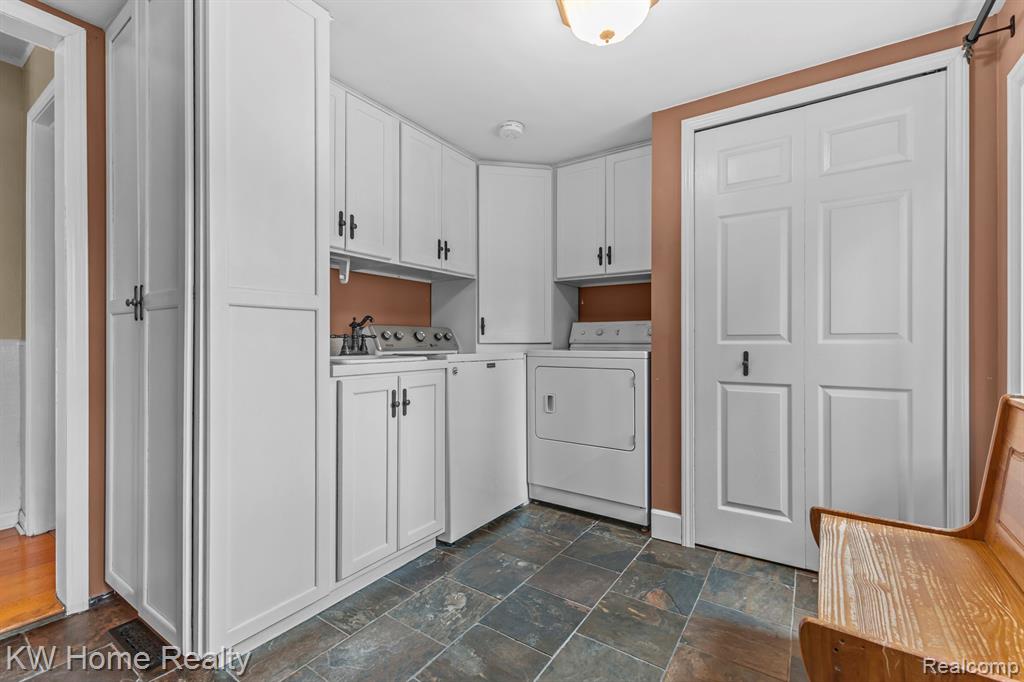 4215 Newton Road, Commerce Twp, MI 48390 — Photo 20