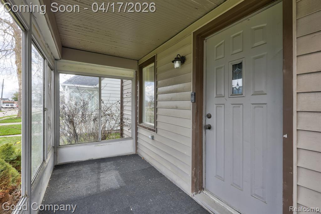 23067 Hazelwood Avenue, Hazel Park, MI 48030 — Photo 30