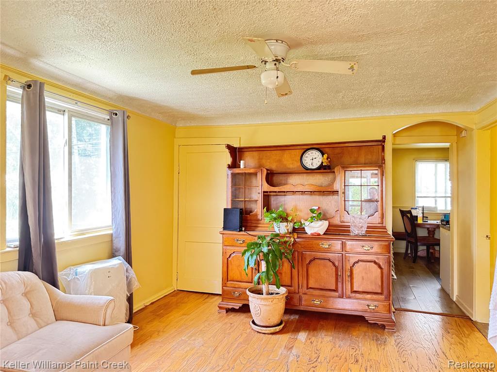 8105 CHAPP Avenue, Warren, MI 48089 — Photo 8