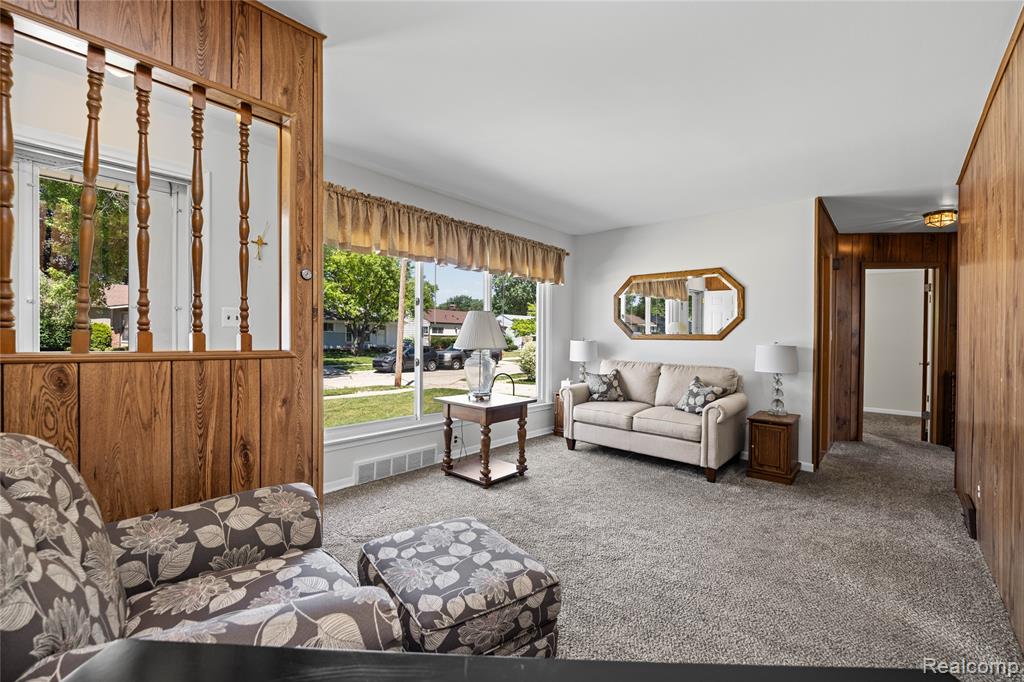33441 Leona Street, Garden City, MI — Photo 8