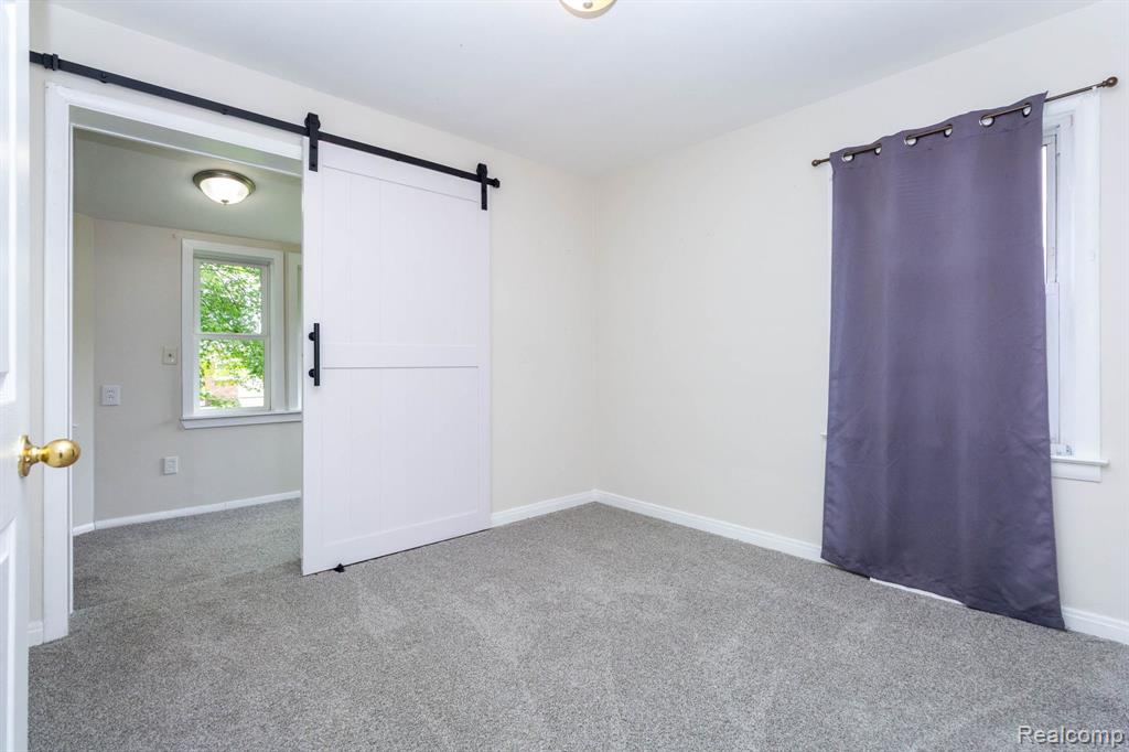 33627 Bock Street, Garden City, MI — Photo 15