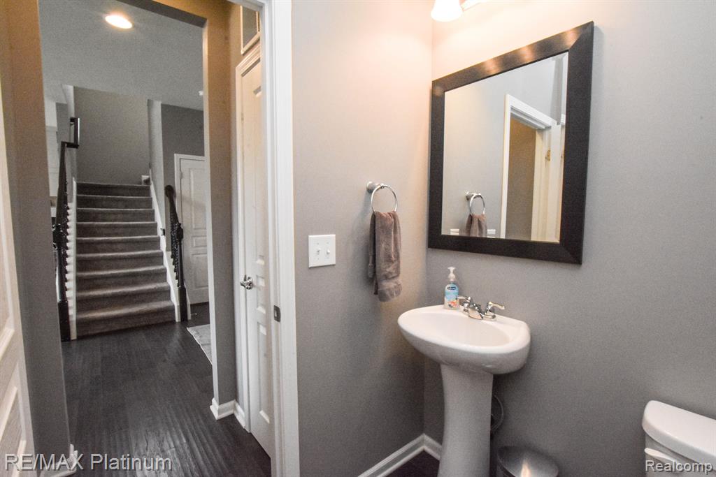 29914 BRAEBURN, New Hudson, MI 48165 — Photo 33